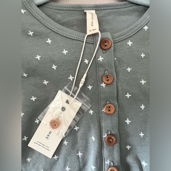 NWT, Rylee + Cru, Quincy Mae Bamboo Romper Onesie, Sz 12-18m - Picture 3 of 3